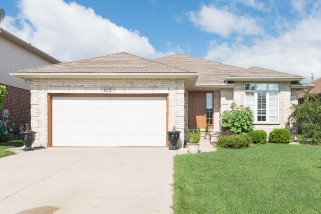 615 GRAYCLIFF DR, Sarnia, Ontario, Canada