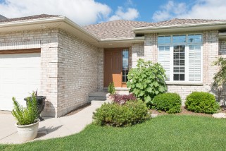 615 GRAYCLIFF DR, Sarnia, Ontario, Canada