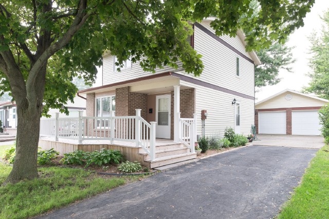 110 MAPLESTONE AVE, Sarnia, Ontario, Canada