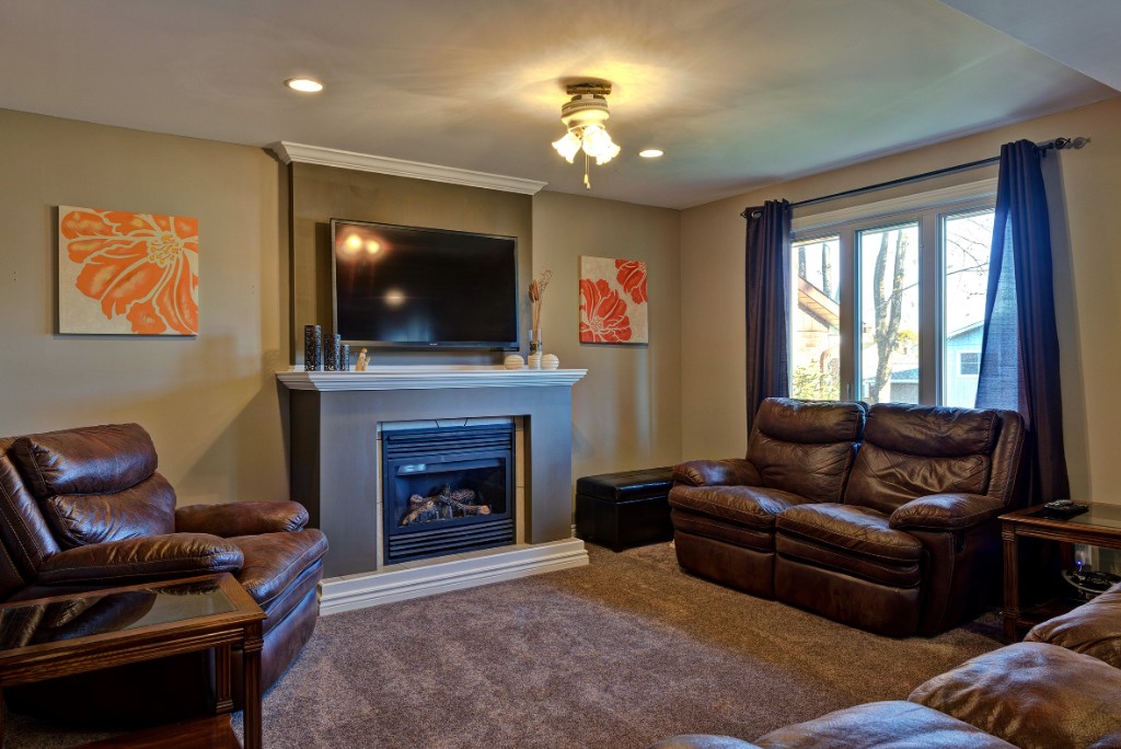 1249 ERROL RD East, Sarnia, Ontario, Canada