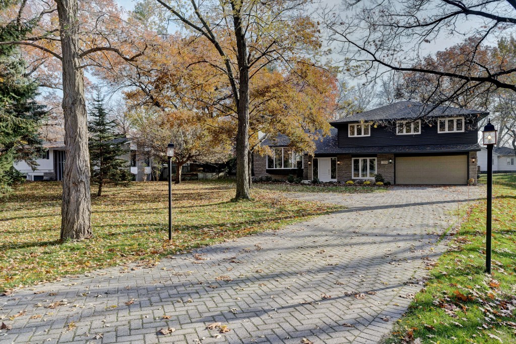 1519 LAKESHORE RD, Sarnia, Ontario, Canada