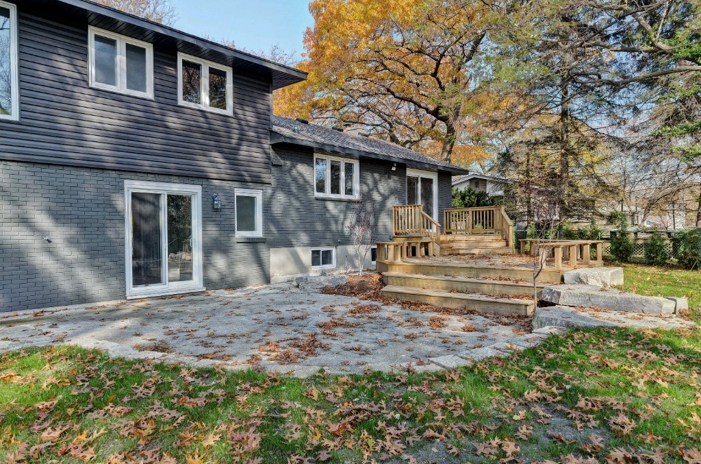 1519 LAKESHORE RD, Sarnia, Ontario, Canada