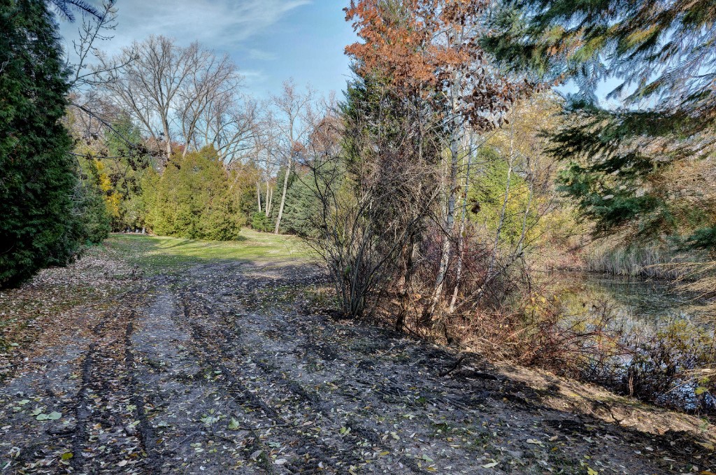 1519 LAKESHORE RD, Sarnia, Ontario, Canada