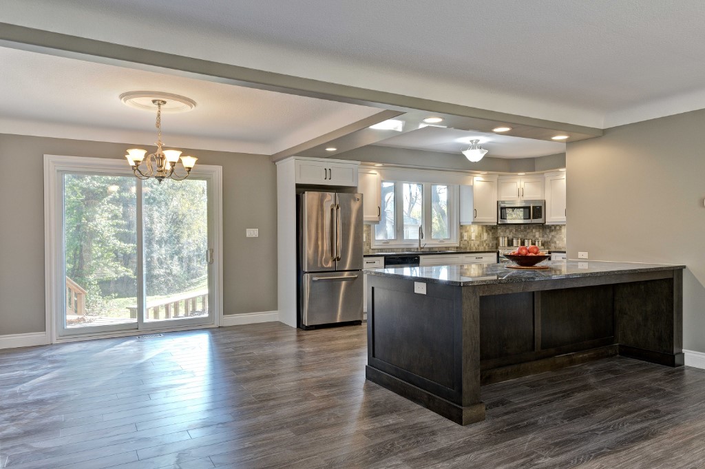 1519 LAKESHORE RD, Sarnia, Ontario, Canada