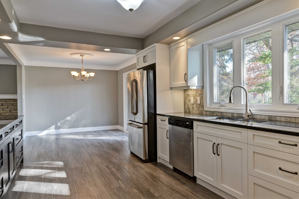 1519 LAKESHORE RD, Sarnia, Ontario, Canada