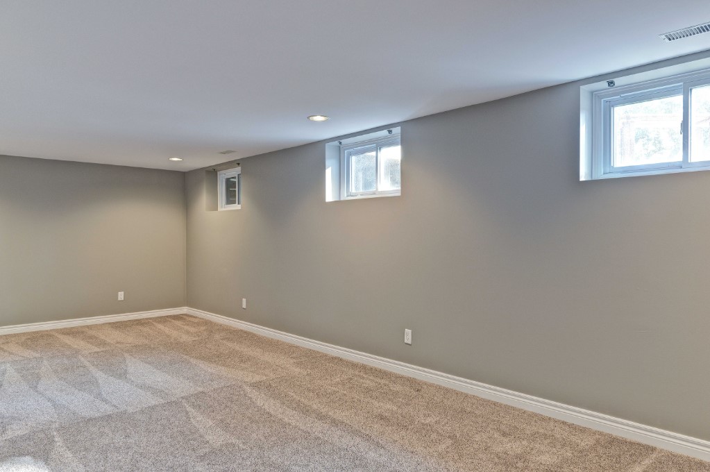 1519 LAKESHORE RD, Sarnia, Ontario, Canada