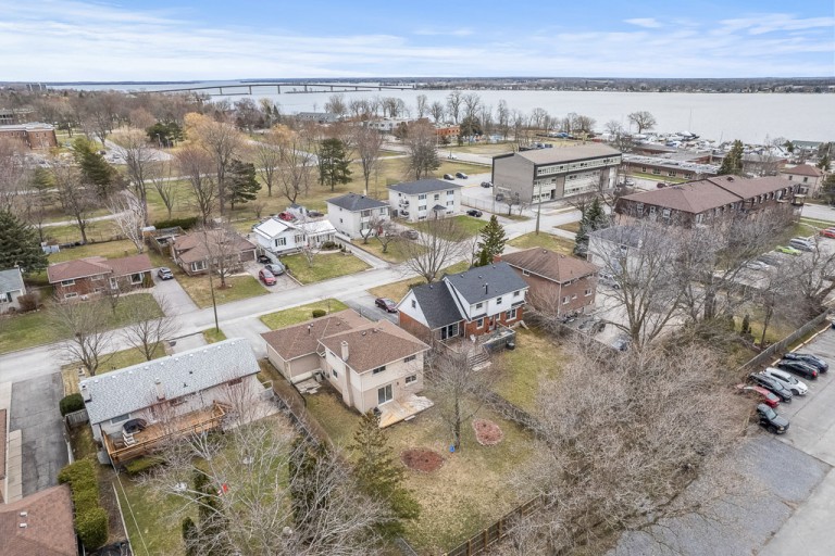 16 Applewood Drive, Belleville, Canada photo 44
