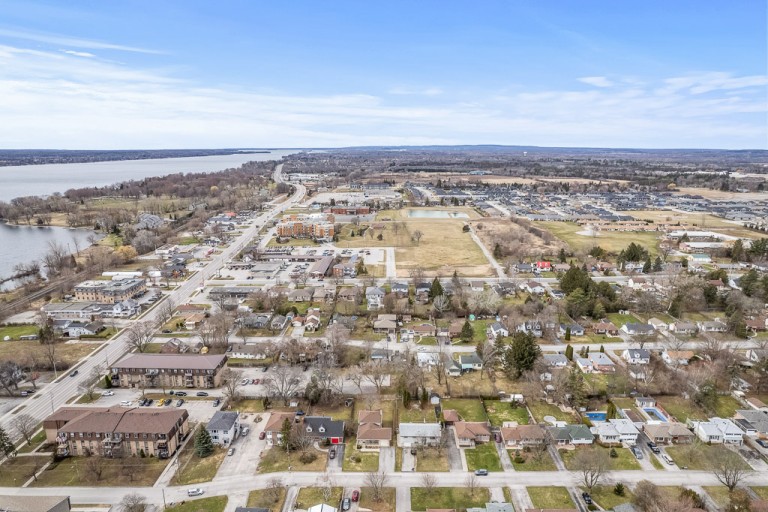 16 Applewood Drive, Belleville, Canada photo 6