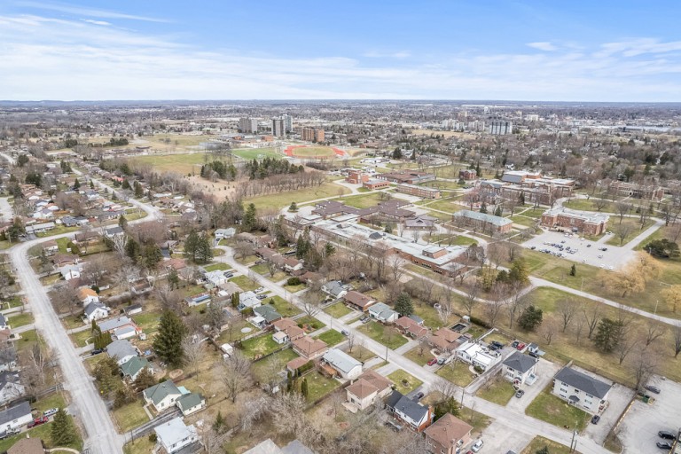 16 Applewood Drive, Belleville, Canada photo 43