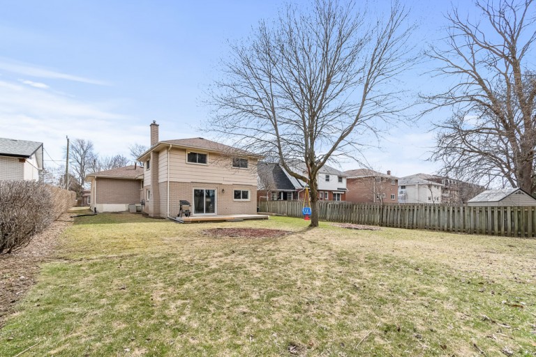 16 Applewood Drive, Belleville, Canada photo 42
