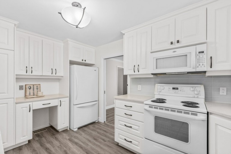8 Mohawk Ave, Brighton, Canada photo 18