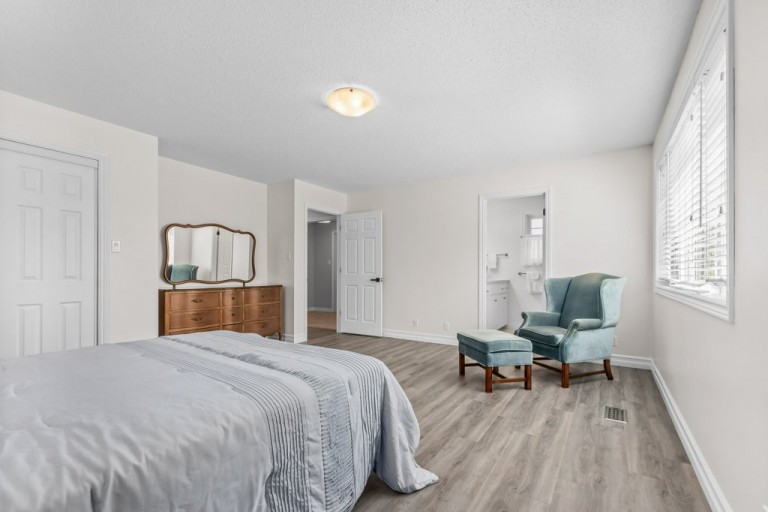 8 Mohawk Ave, Brighton, Canada photo 30