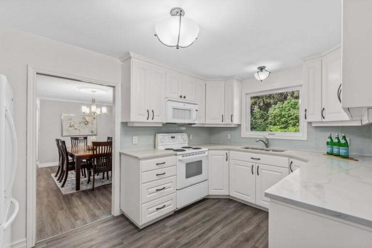 8 Mohawk Ave, Brighton, Canada photo 17