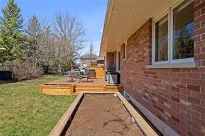 16 Chelsea Crescent, Belleville, Canada