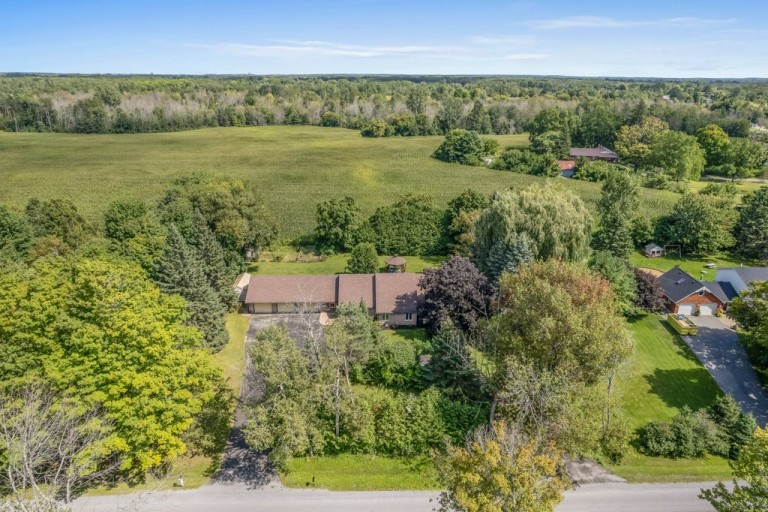 137 Lawson Road, Brighton, Canada photo 2