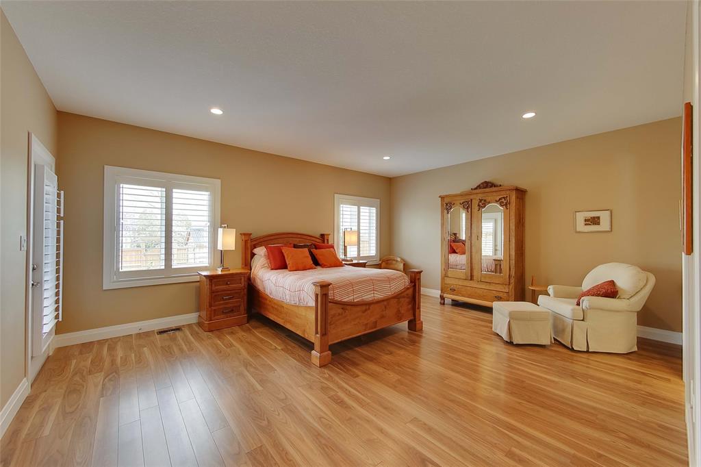 142 SANDPIPER Drive, Sarnia Ontario, Canada