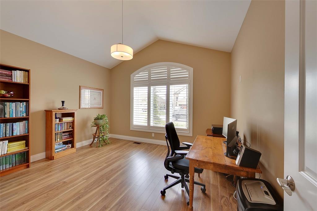 142 SANDPIPER Drive, Sarnia Ontario, Canada