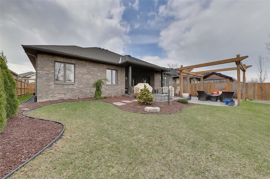 142 SANDPIPER Drive, Sarnia Ontario, Canada
