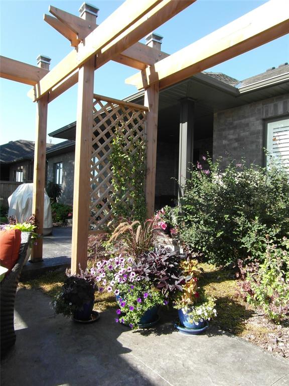142 SANDPIPER Drive, Sarnia Ontario, Canada