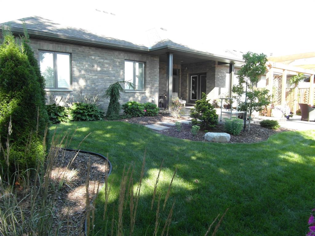 142 SANDPIPER Drive, Sarnia Ontario, Canada