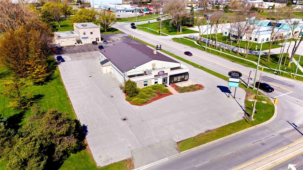 563 FRONT Street, Sarnia, Ontario, Canada photo 11
