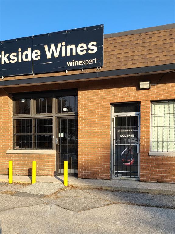 220 CHRISTINA Street South, Sarnia, Ontario, Canada photo 2