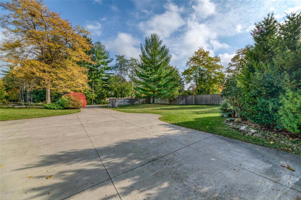 1224 LAKE HURON Parkway, Sarnia, Ontario, Canada