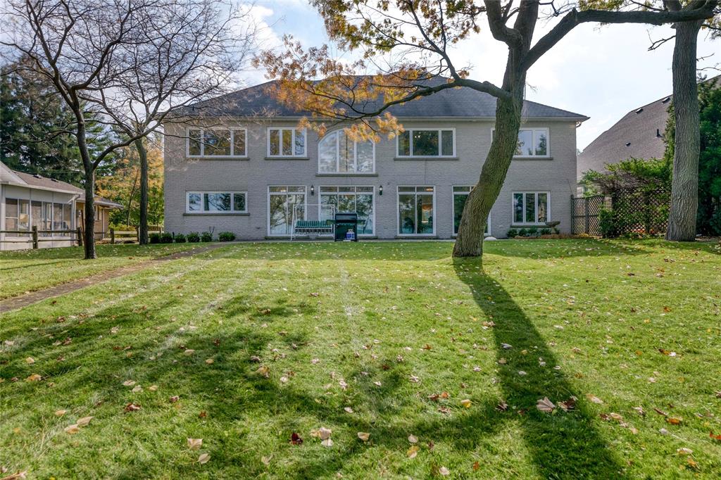 1224 LAKE HURON Parkway, Sarnia, Ontario, Canada