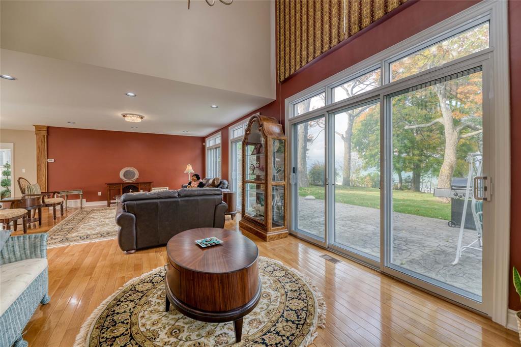 1224 LAKE HURON Parkway, Sarnia, Ontario, Canada