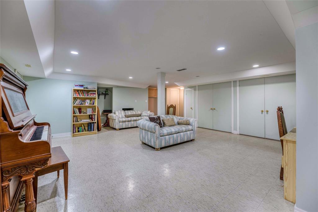 1224 LAKE HURON Parkway, Sarnia, Ontario, Canada