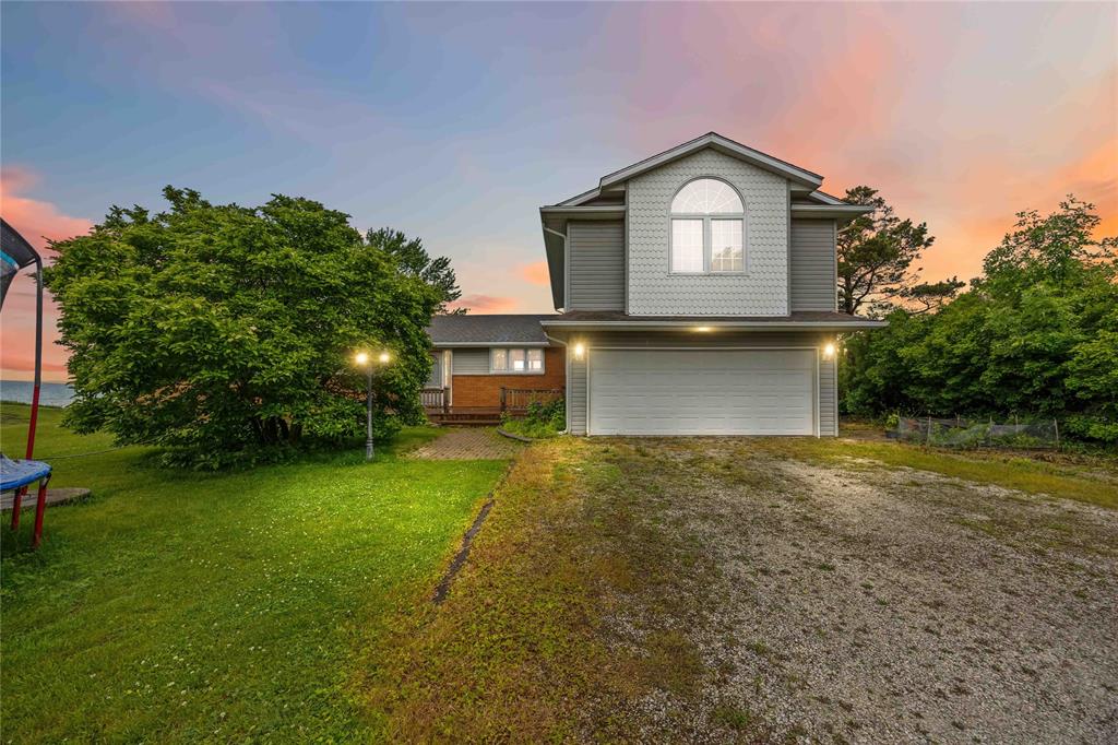 3490 Queen Street, Plympton-Wyoming, Ontario, Canada photo 1