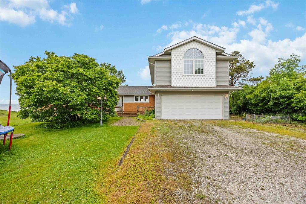 3490 Queen Street, Plympton-Wyoming, Ontario, Canada photo 2