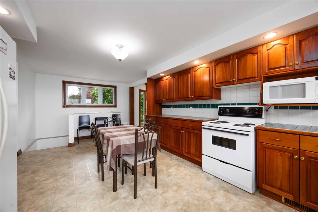 3490 Queen Street, Plympton-Wyoming, Ontario, Canada photo 11