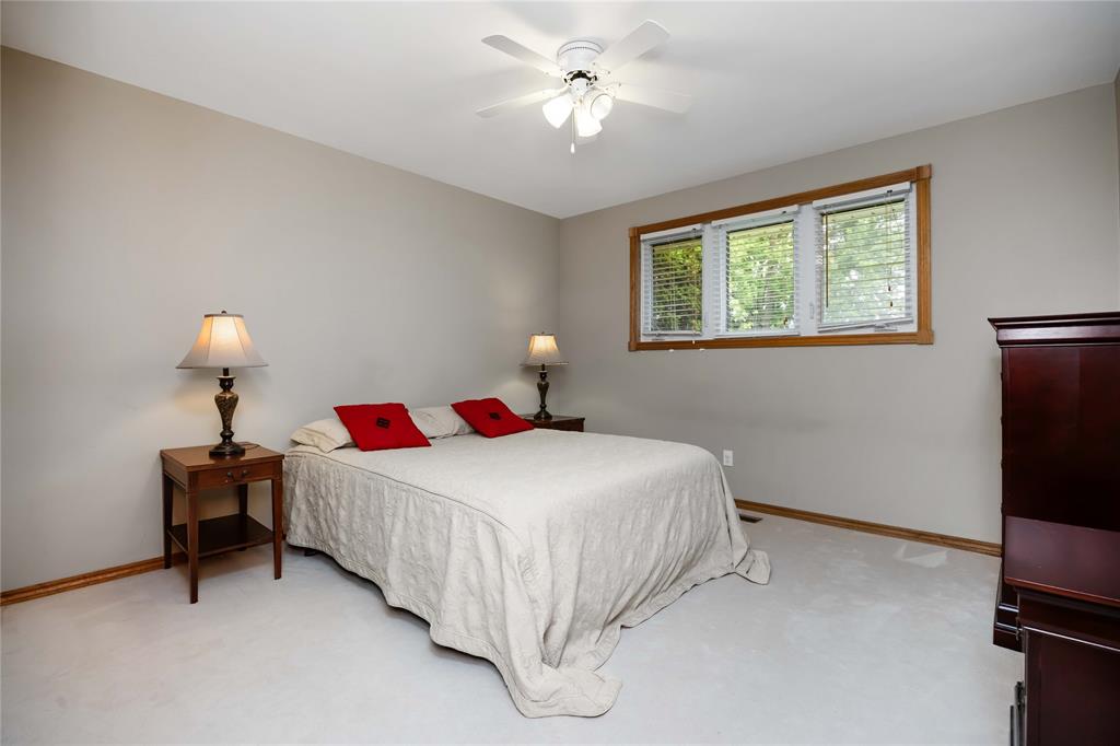 3490 Queen Street, Plympton-Wyoming, Ontario, Canada photo 21