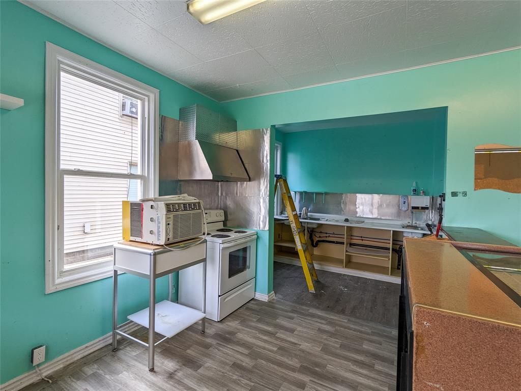 529, 533 & 537 CHRISTINA Street North, Sarnia, Ontario, Canada