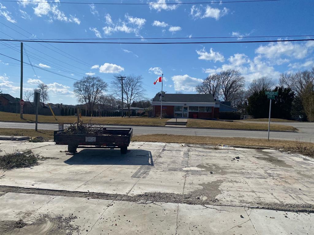6704 CAMLACHIE Road, Plympton-Wyoming, Ontario, Canada