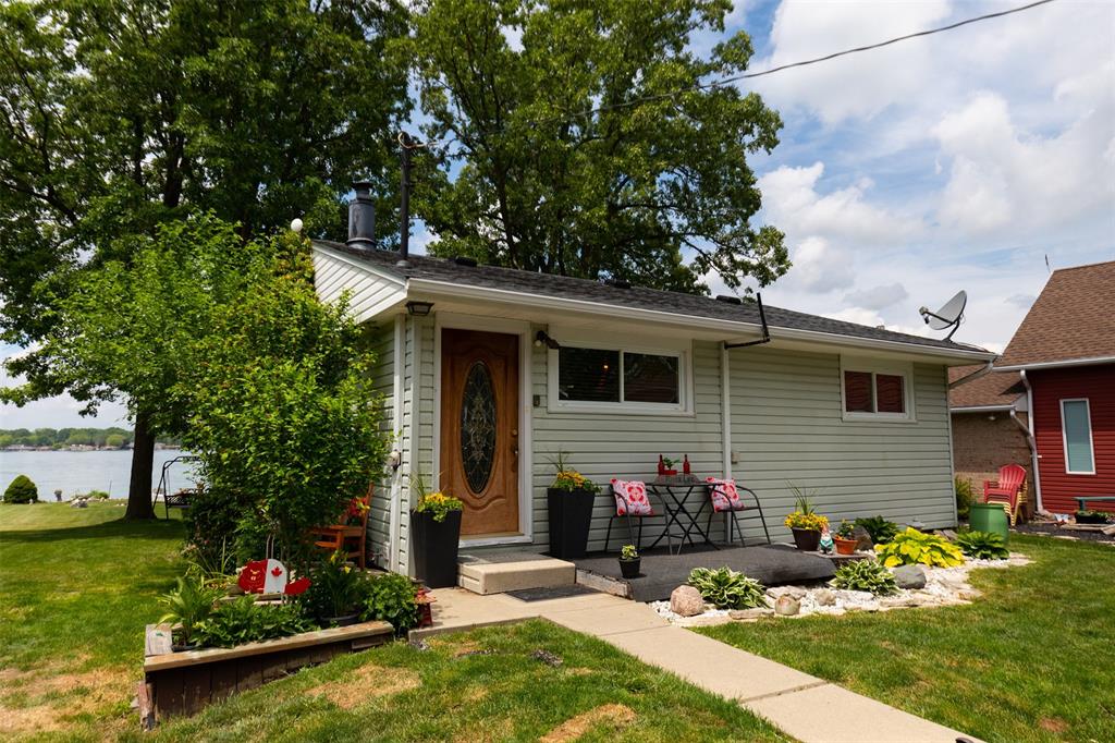 2825 ST CLAIR Parkway, Sombra, Ontario, Canada
