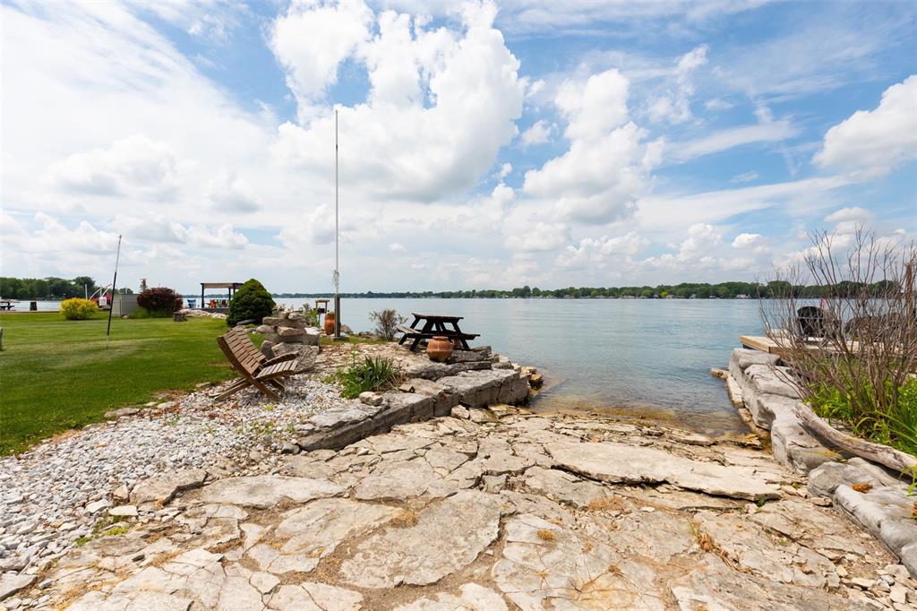 2825 ST CLAIR Parkway, Sombra, Ontario, Canada