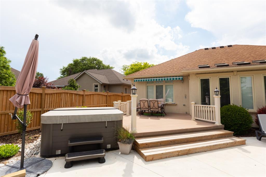 582 RIVERSIDE Drive, St. Clair, Ontario, Canada