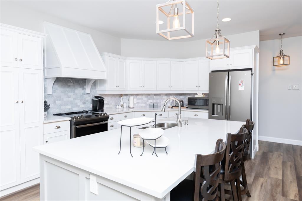 582 RIVERSIDE Drive, St. Clair, Ontario, Canada