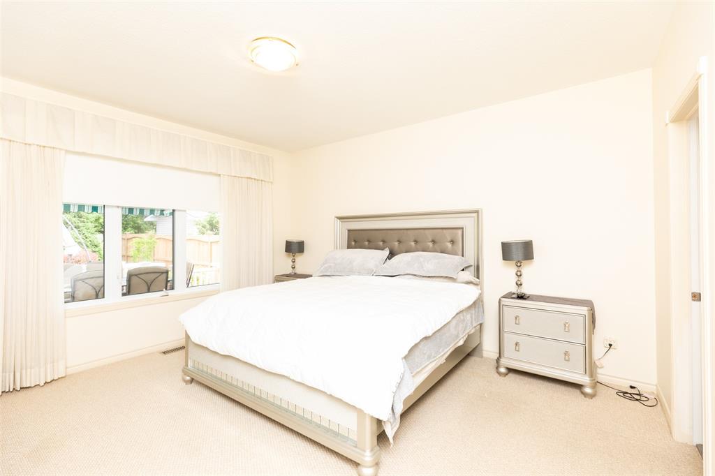 582 RIVERSIDE Drive, St. Clair, Ontario, Canada
