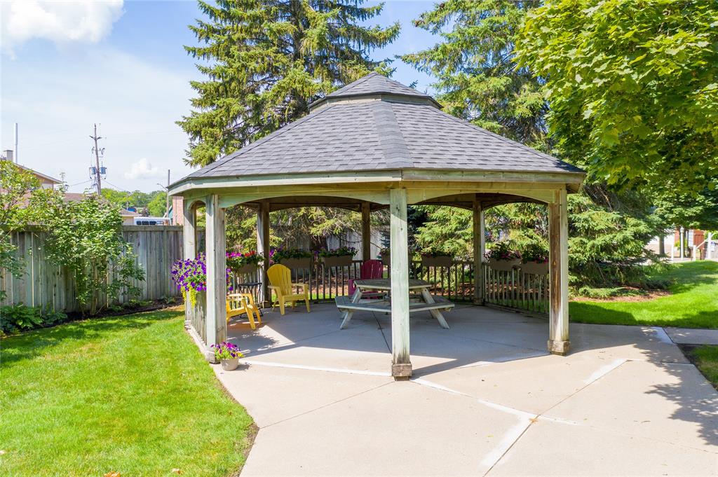 1730 MURPHY Road Unit# 10, Sarnia, Ontario, Canada