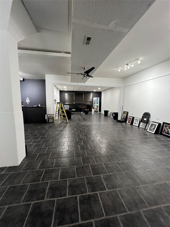 143 CHRISTINA Street North Unit# 1, Sarnia, Ontario, Canada
