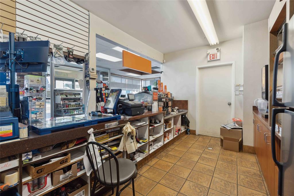 313 CHRISTINA Street North, Sarnia, Ontario, Canada photo 22