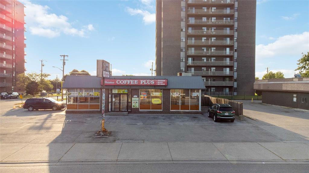 313 CHRISTINA Street North, Sarnia, Ontario, Canada photo 28