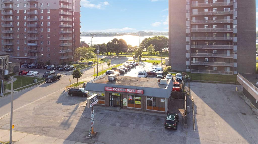 313 CHRISTINA Street North, Sarnia, Ontario, Canada photo 30