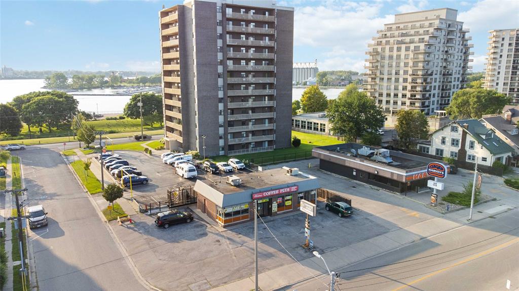 313 CHRISTINA Street North, Sarnia, Ontario, Canada photo 33