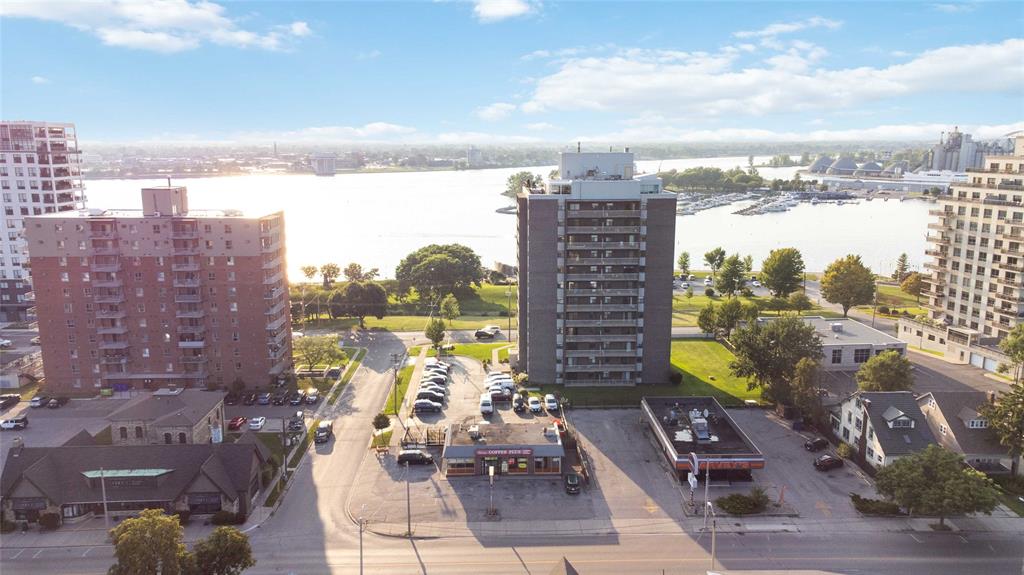 313 CHRISTINA Street North, Sarnia, Ontario, Canada photo 37