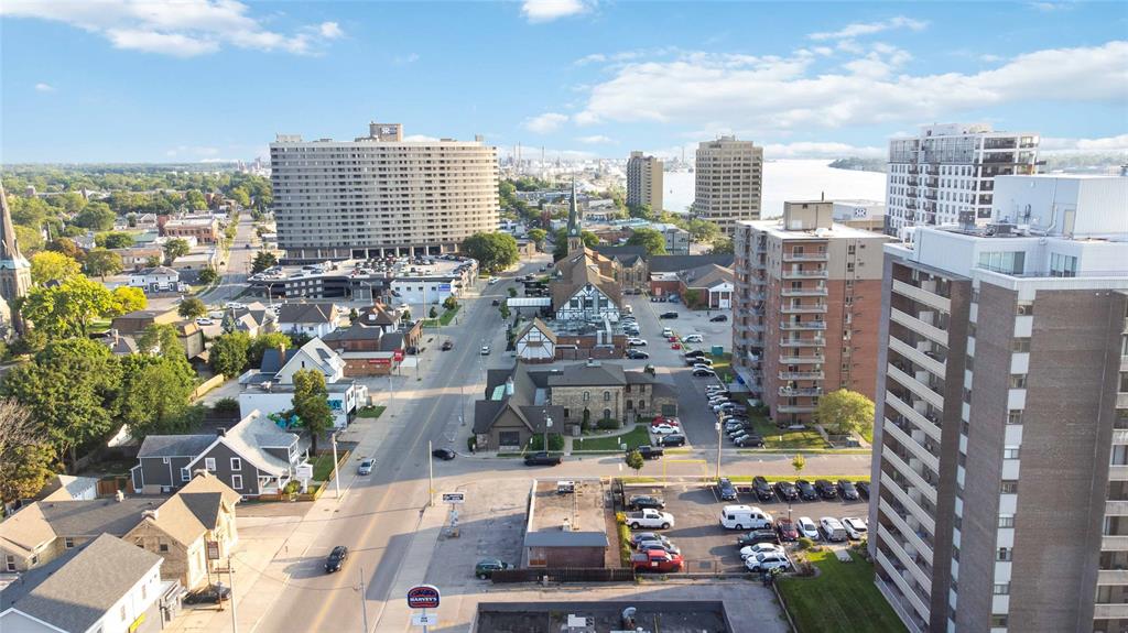 313 CHRISTINA Street North, Sarnia, Ontario, Canada photo 39