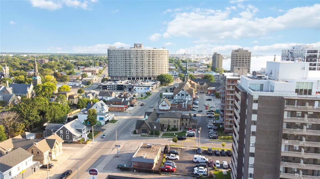 313 CHRISTINA Street North, Sarnia, Ontario, Canada photo 40